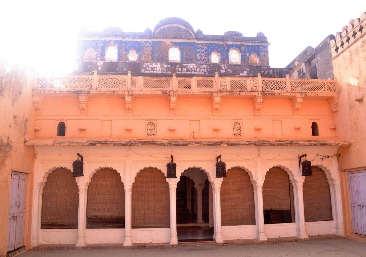 Mpt Sheesh Mahal, Orchha Hotel Luaran gambar